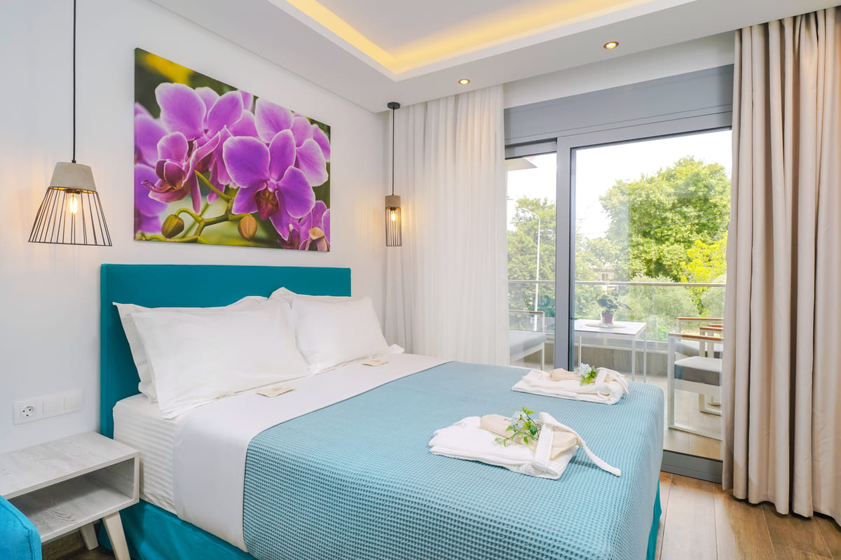 Tiara Holidays - Maria Elena Suites - deluxe double room soba